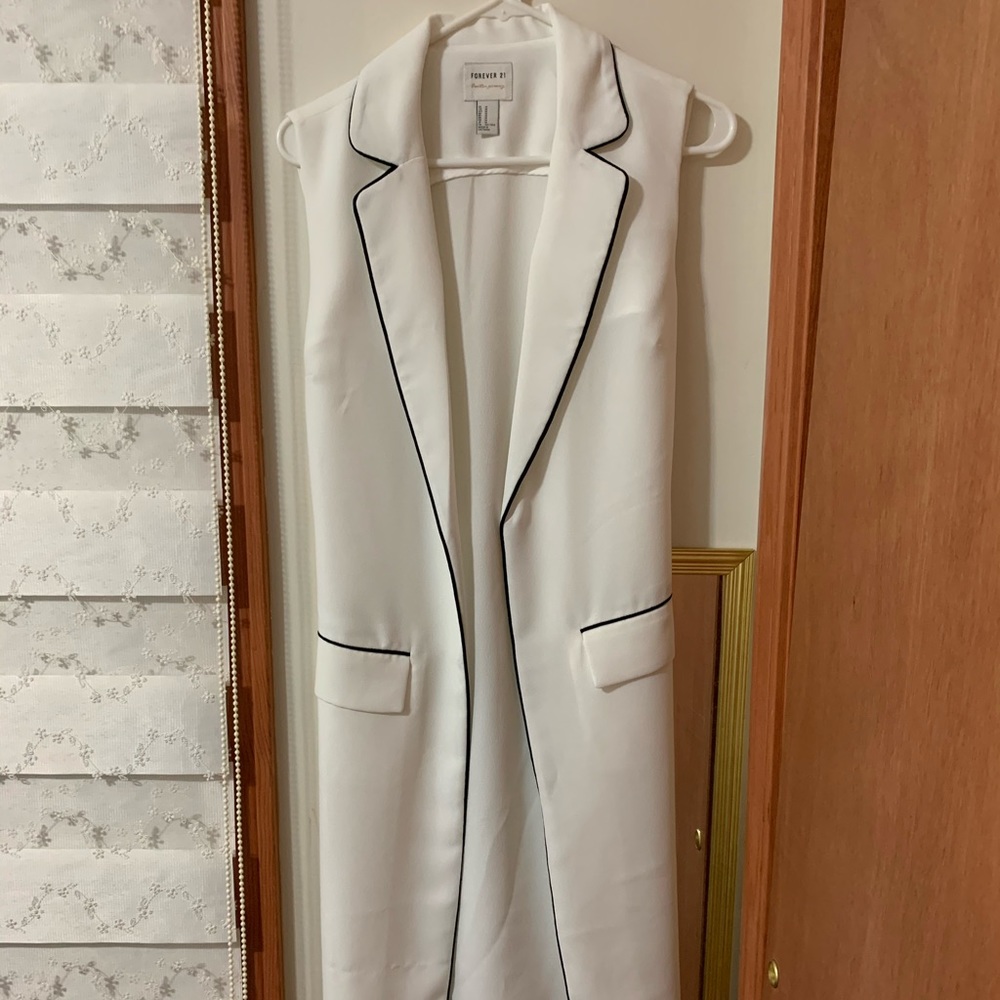 Long white and black long polyester vest